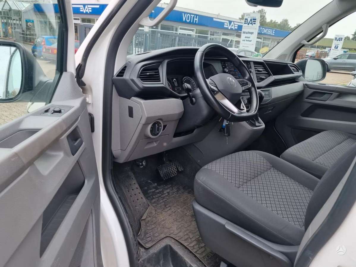 Volkswagen Caravelle - 5