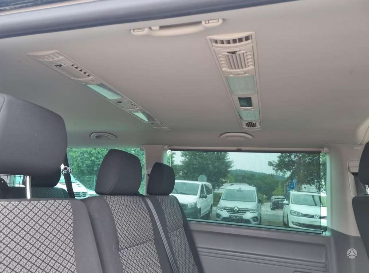 Volkswagen Caravelle - 12