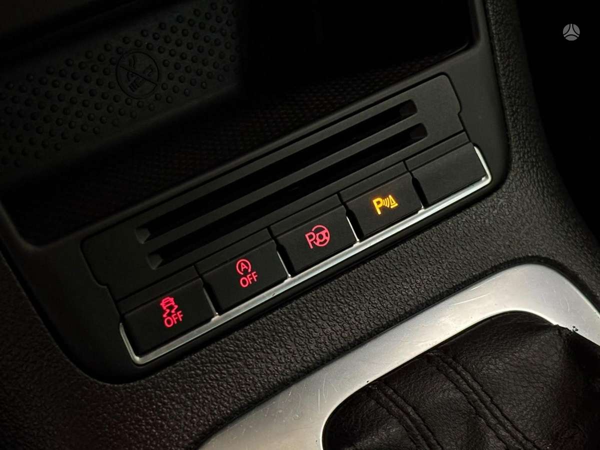 Volkswagen Tiguan - 11
