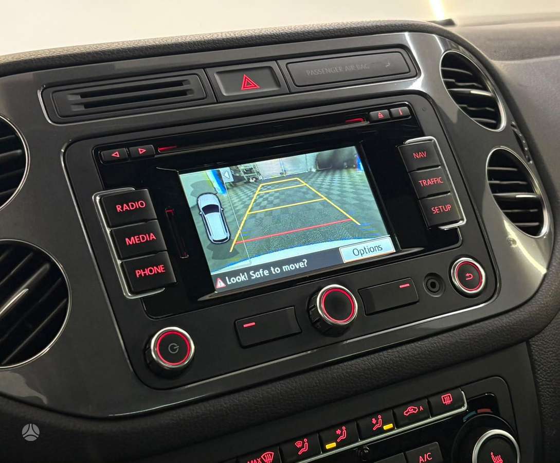 Volkswagen Tiguan - 4