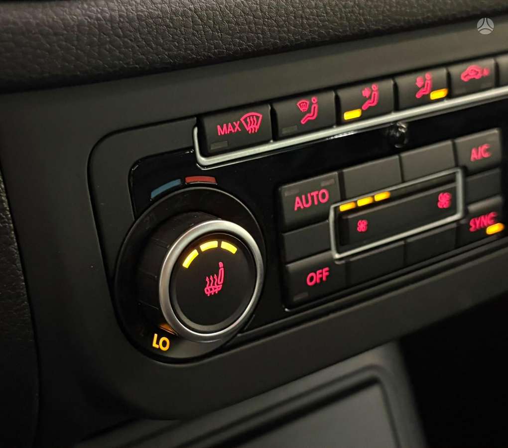 Volkswagen Tiguan - 12