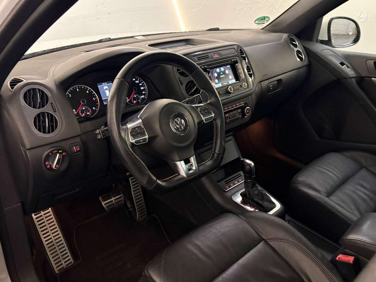 Volkswagen Tiguan - 2