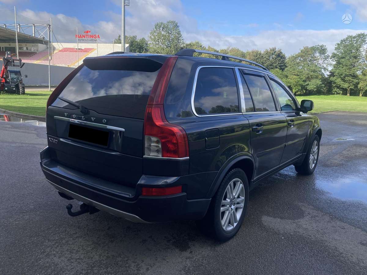 Volvo XC90 - 11