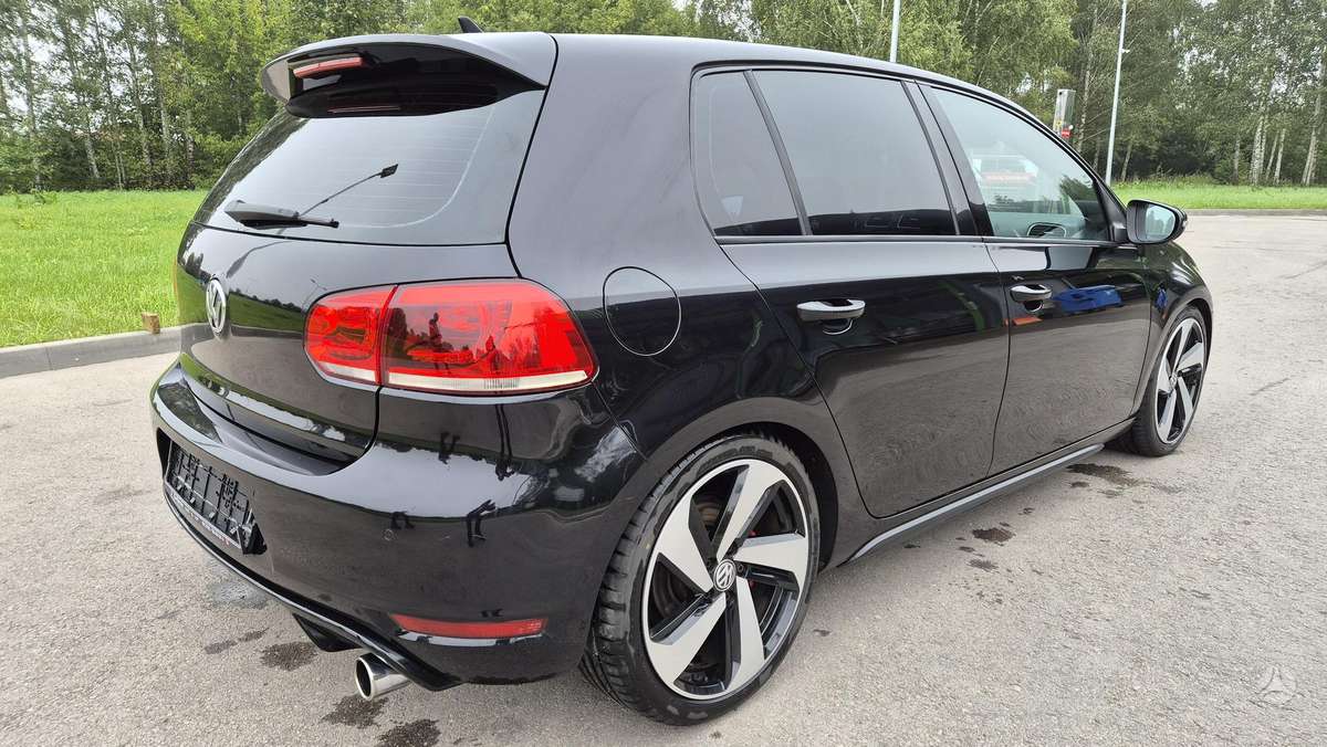 Volkswagen Golf - 4
