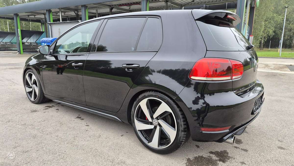 Volkswagen Golf - 3