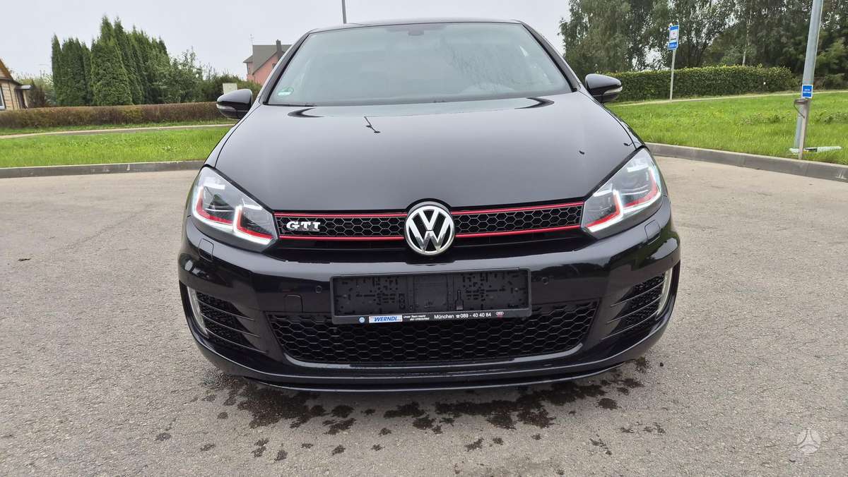 Volkswagen Golf - 11