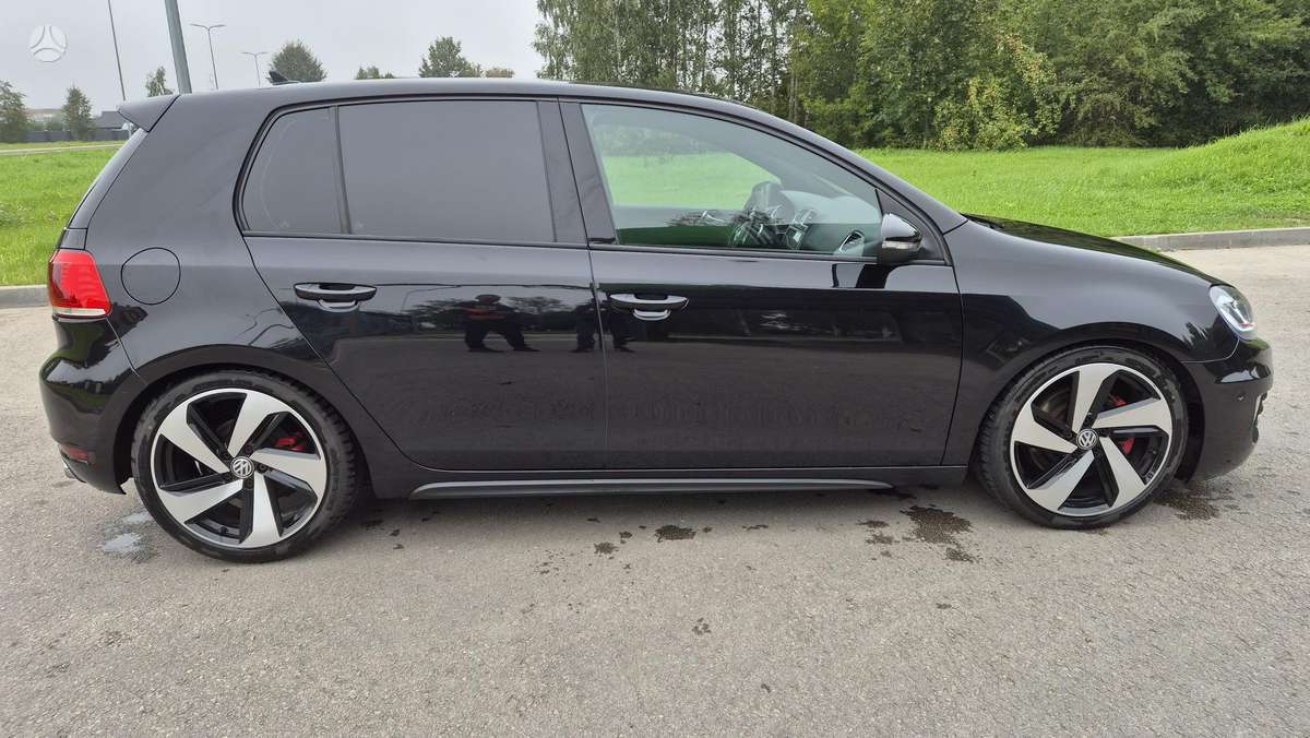 Volkswagen Golf - 9