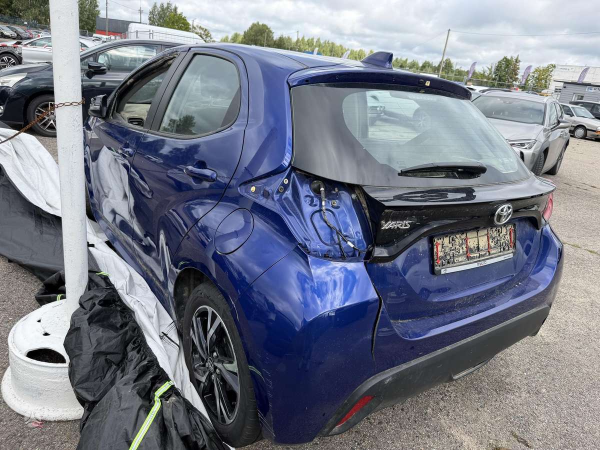 Toyota Yaris - 4