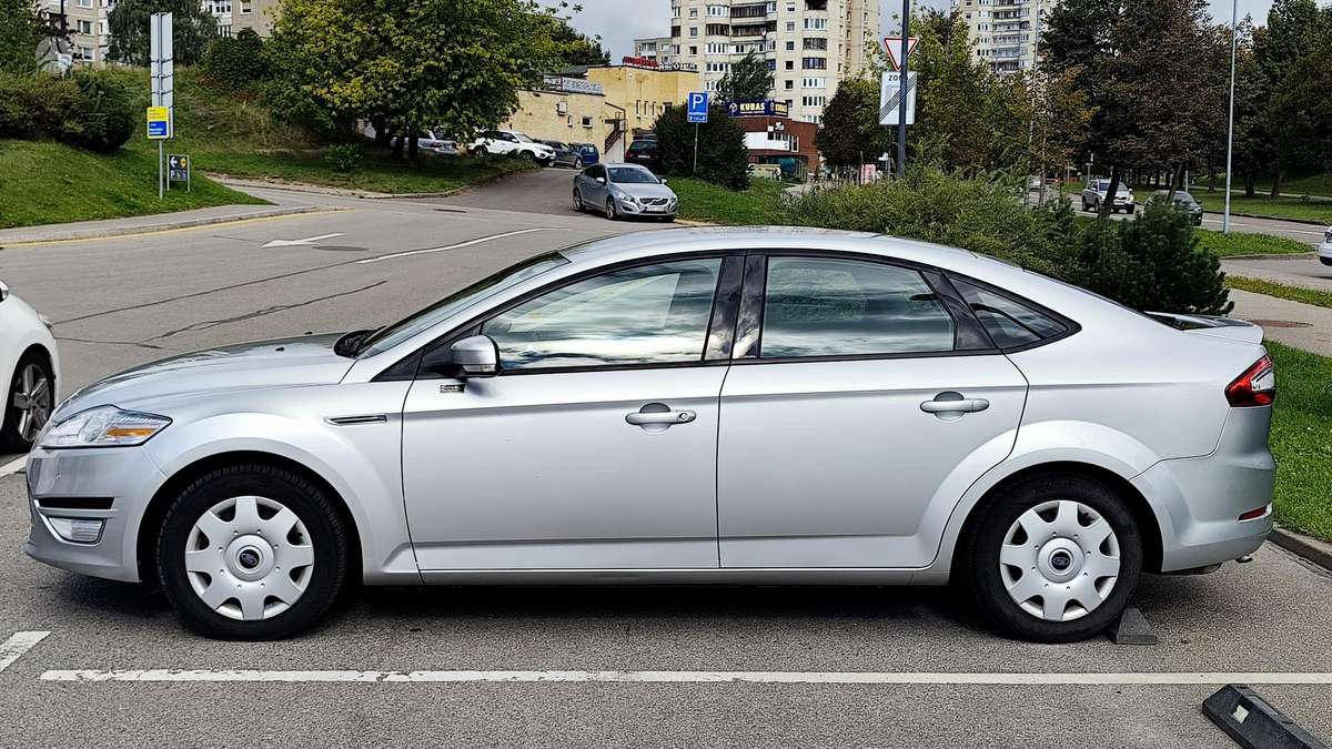 Ford Mondeo, 2.0 l., hatchback