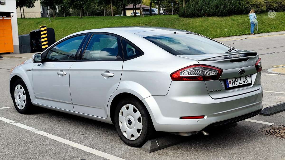Ford Mondeo, 2.0 l., hatchback