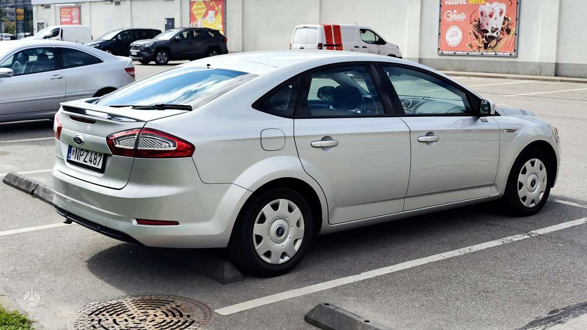 Ford Mondeo, 2.0 l., hatchback