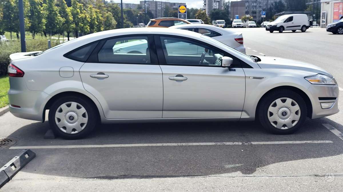 Ford Mondeo, 2.0 l., hatchback
