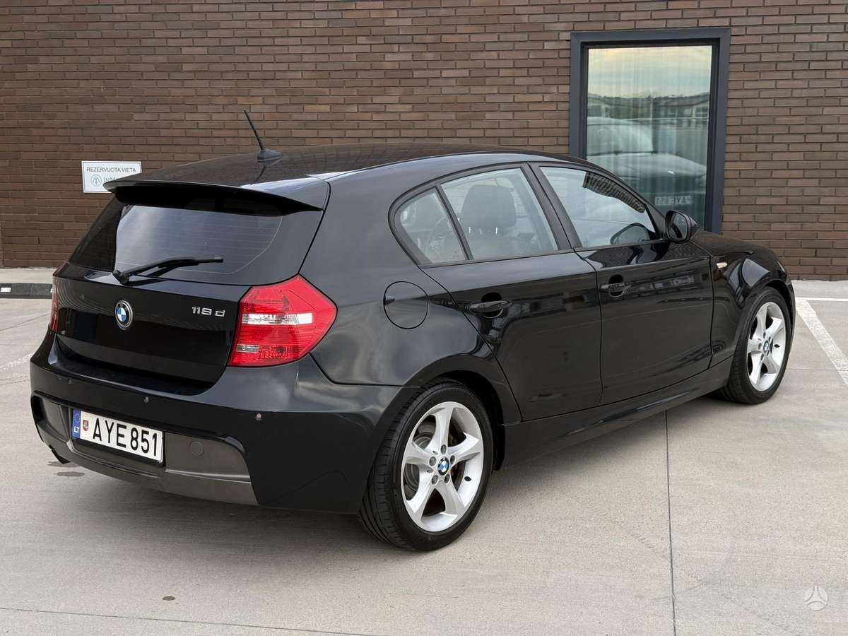 BMW 118, 2.0 l., hatchback
