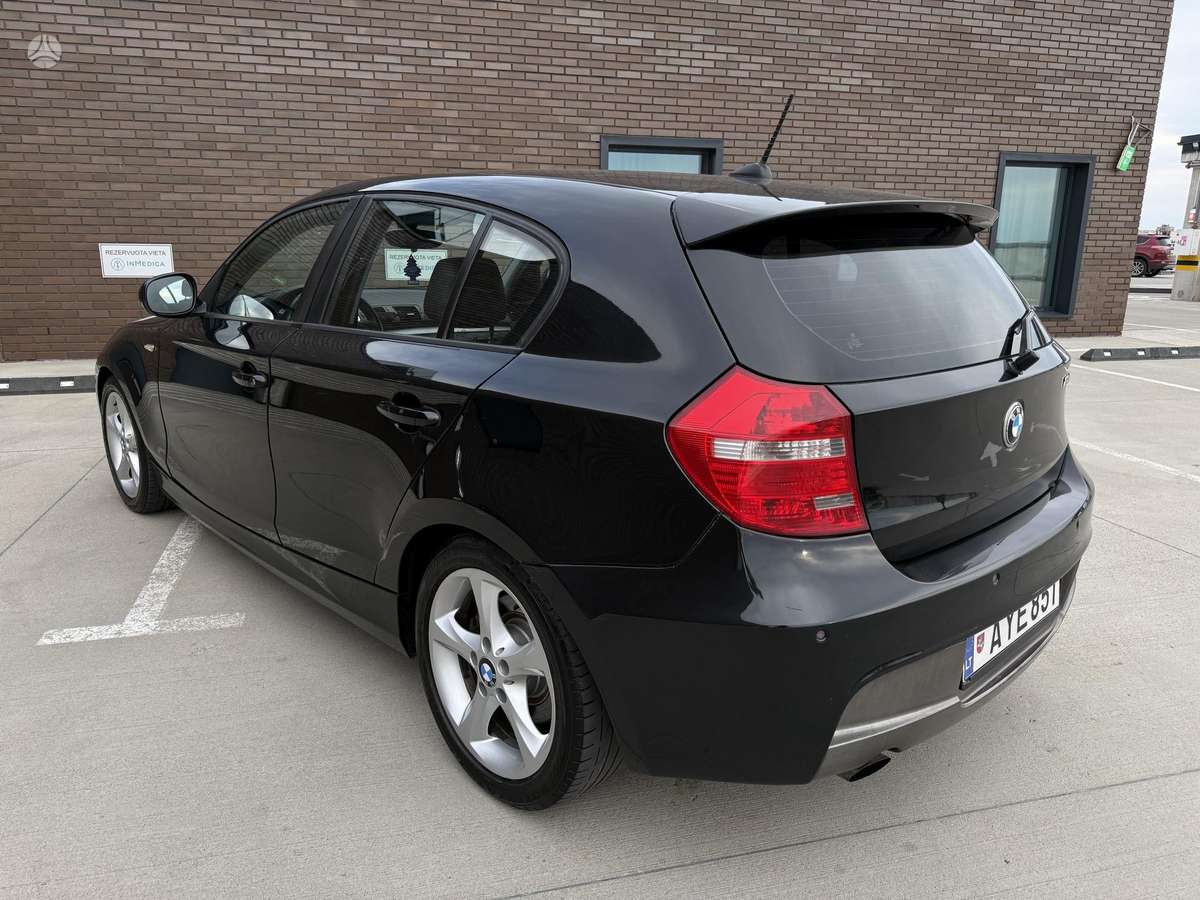 BMW 118, 2.0 l., hatchback