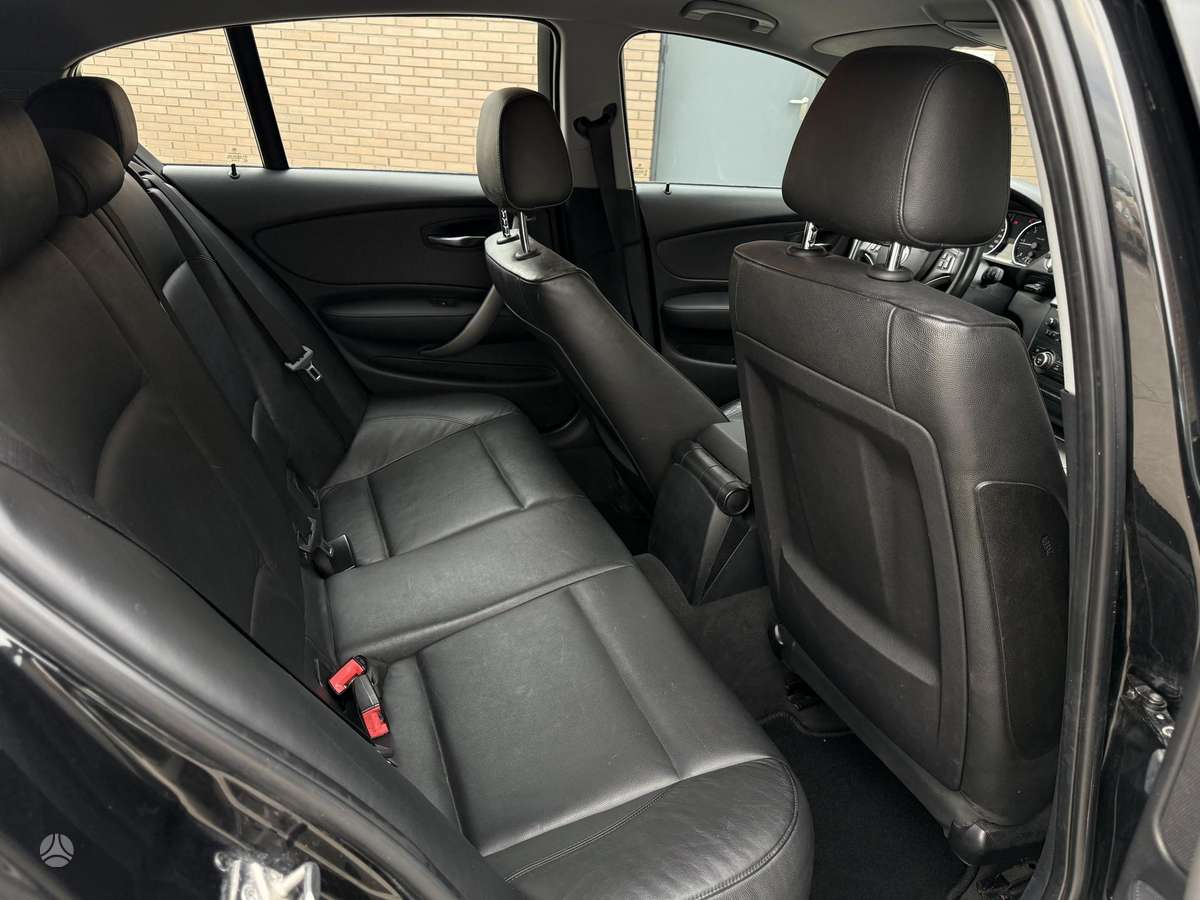 BMW 118, 2.0 l., hatchback