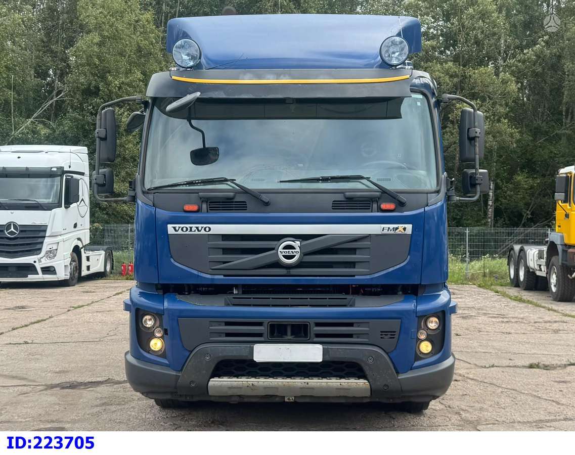 Volvo FMX 330 6x2, other