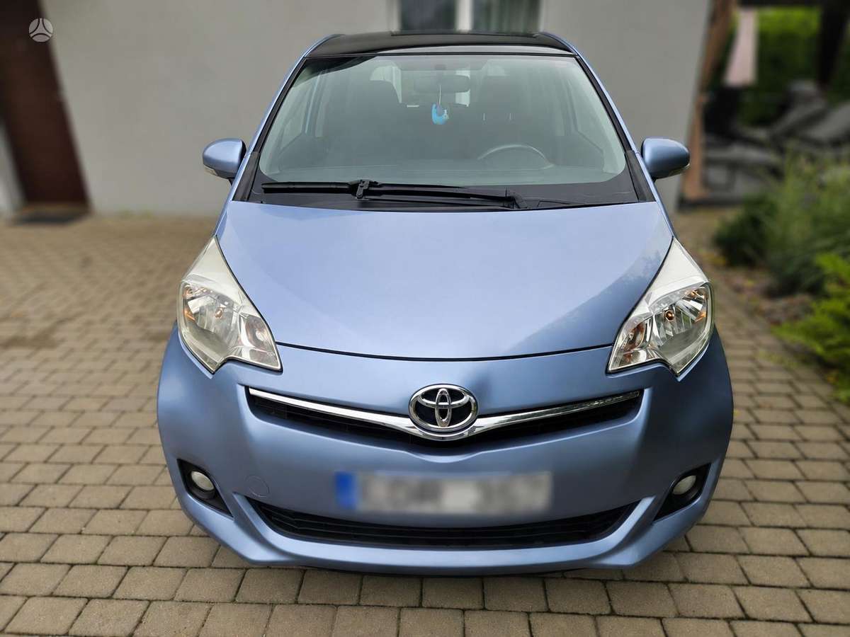 Toyota Verso-S - 2