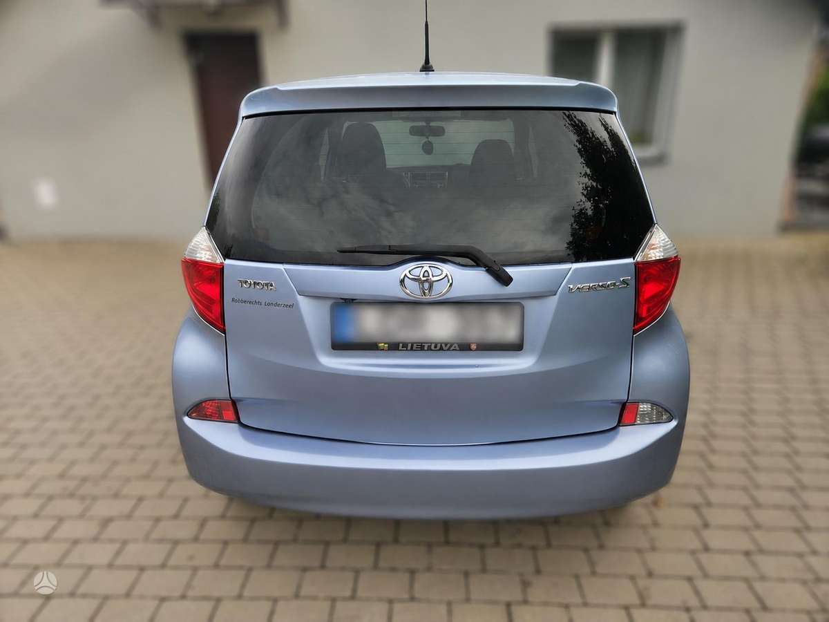 Toyota Verso-S - 4