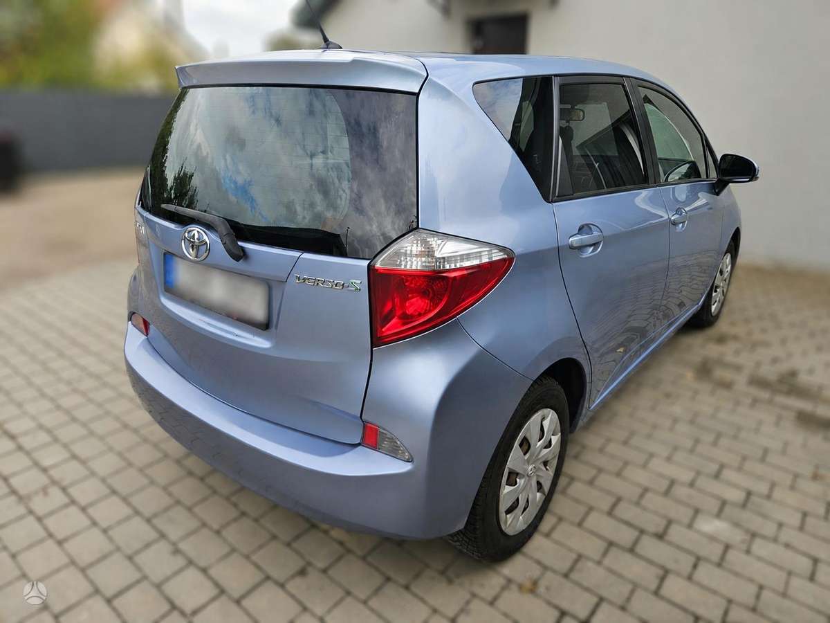 Toyota Verso-S - 6