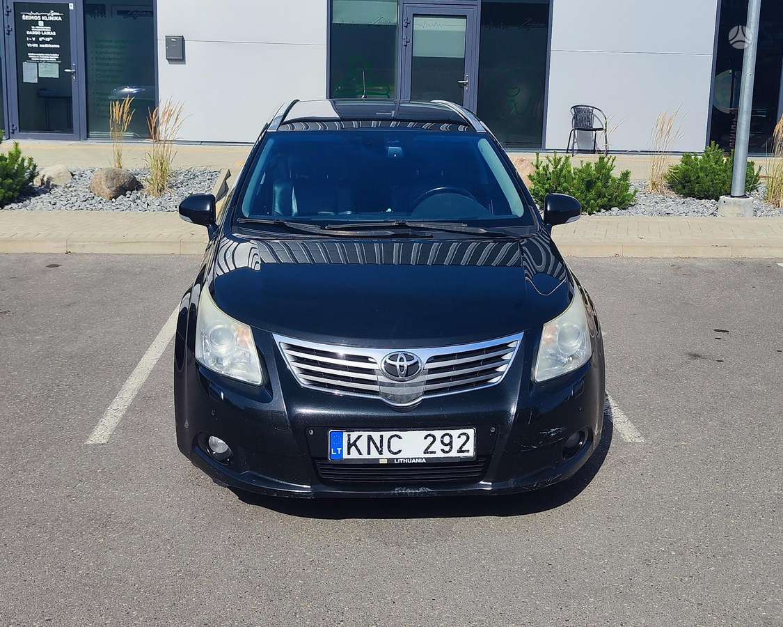 Toyota Avensis - 2