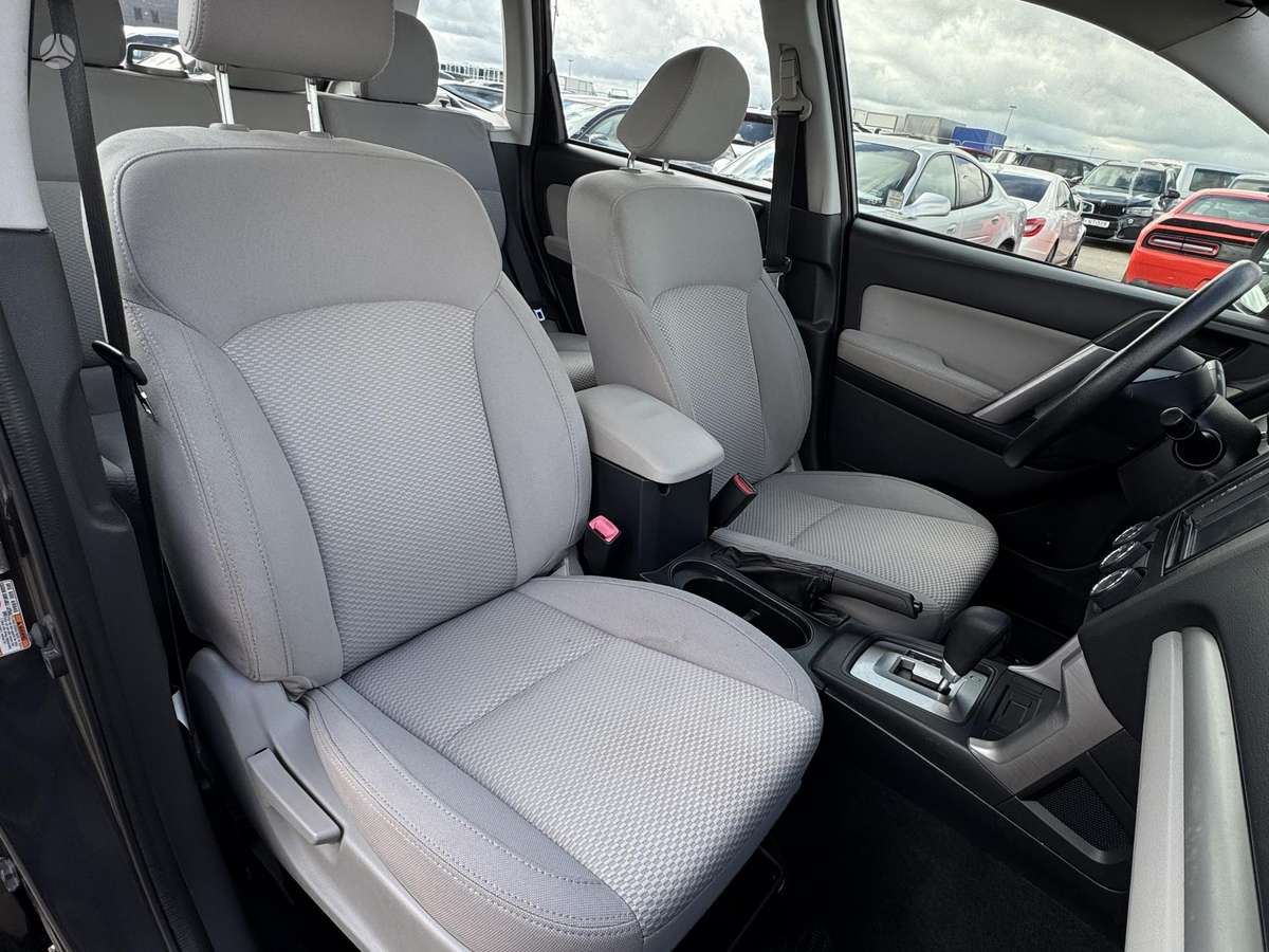 Subaru Forester, 2.5 l., off-road / crossover