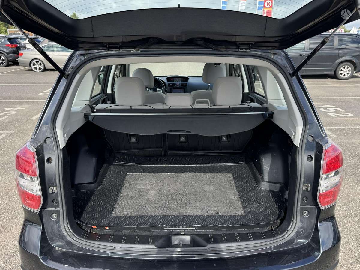 Subaru Forester, 2.5 l., off-road / crossover