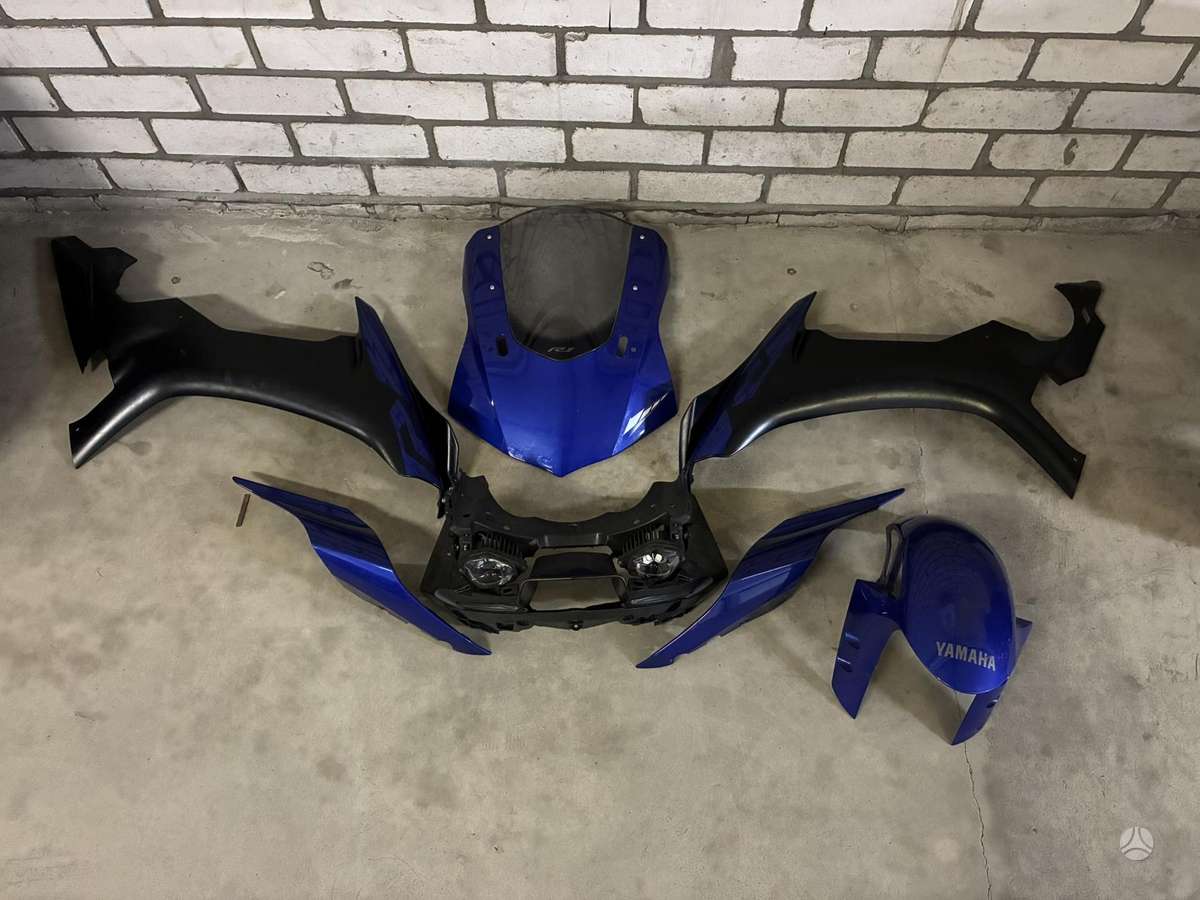 Yamaha R1, superbikes