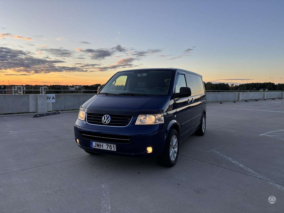 Volkswagen Multivan - 1