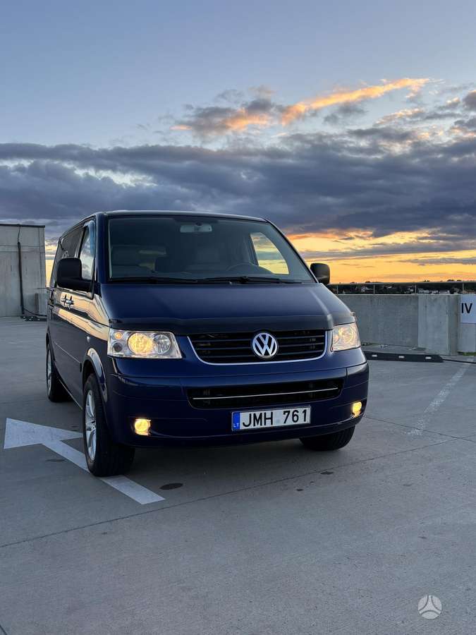 Volkswagen Multivan - 7