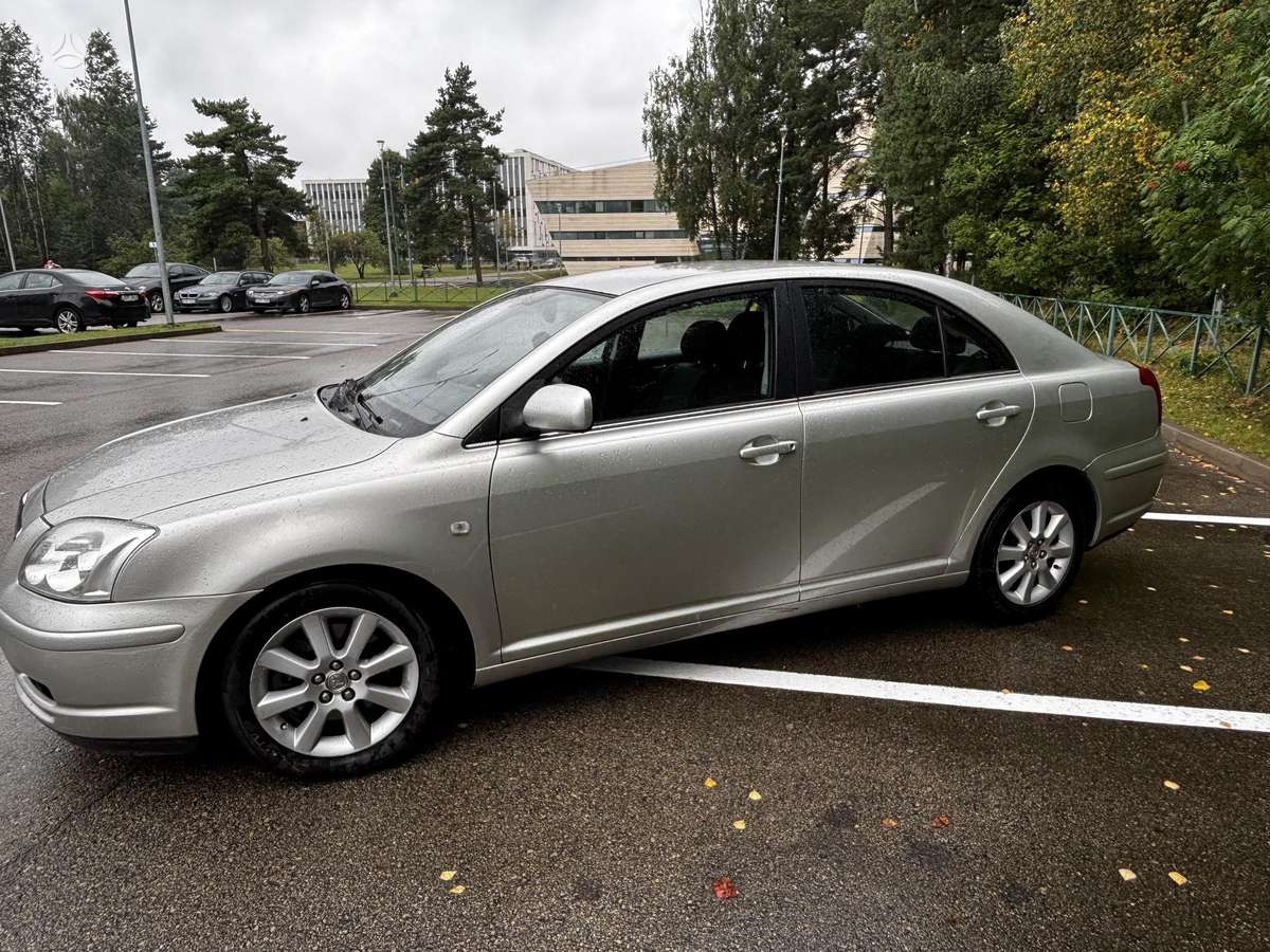 Toyota Avensis - 3