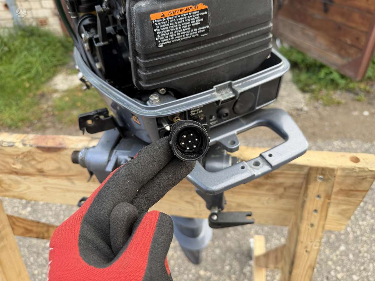 Yamaha 20DW0, two stroke outdoor motors