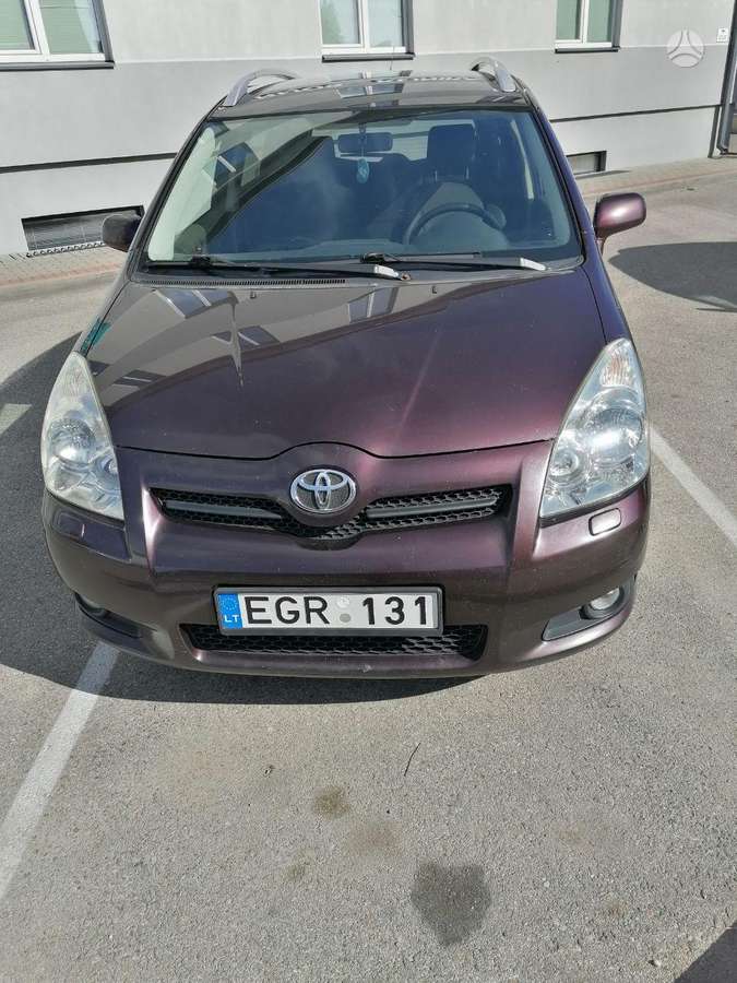 Toyota Corolla Verso - 1