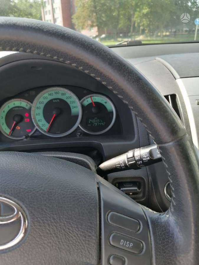 Toyota Corolla Verso - 9