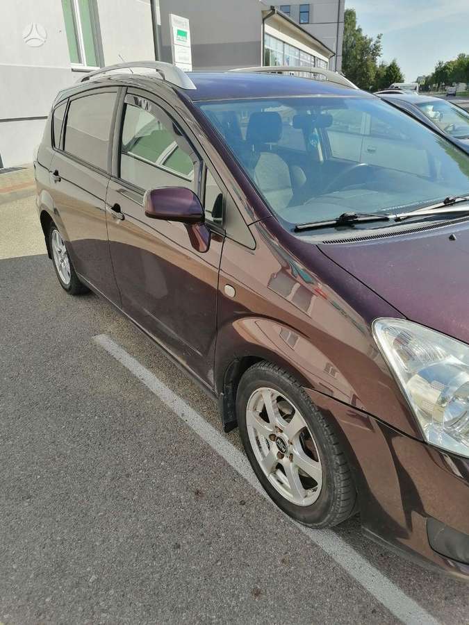 Toyota Corolla Verso - 3