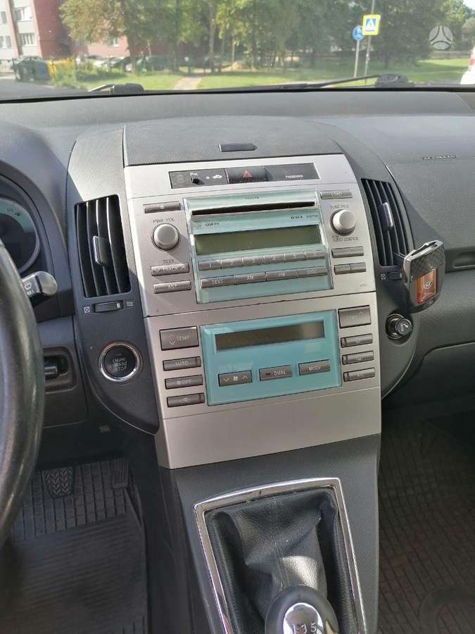 Toyota Corolla Verso - 10