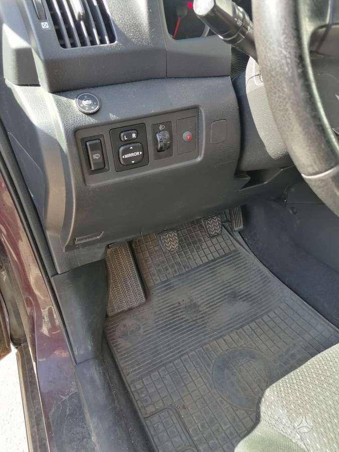 Toyota Corolla Verso - 11