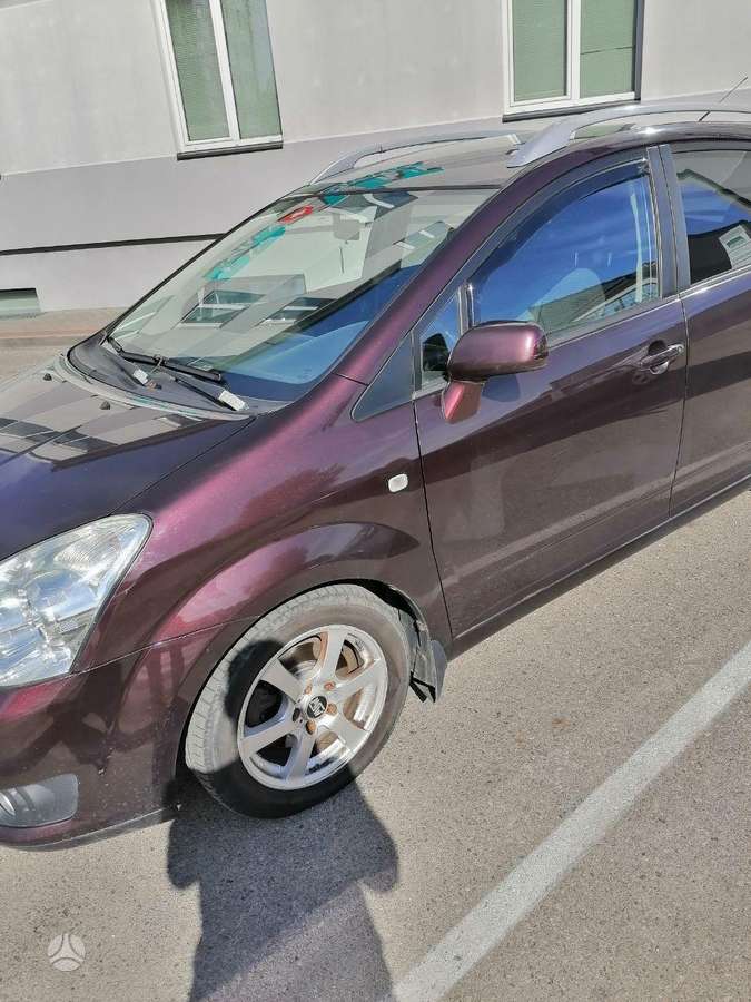 Toyota Corolla Verso - 2