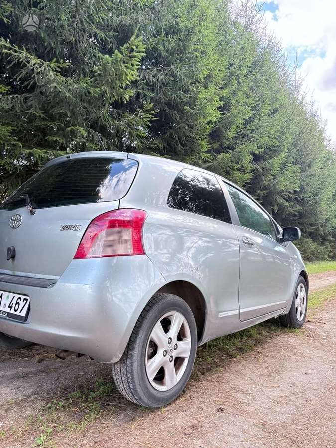 Toyota Yaris - 2