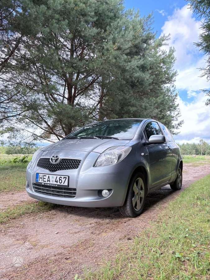 Toyota Yaris - 4