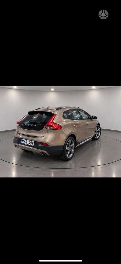 Volvo V40 Cross Country - 3