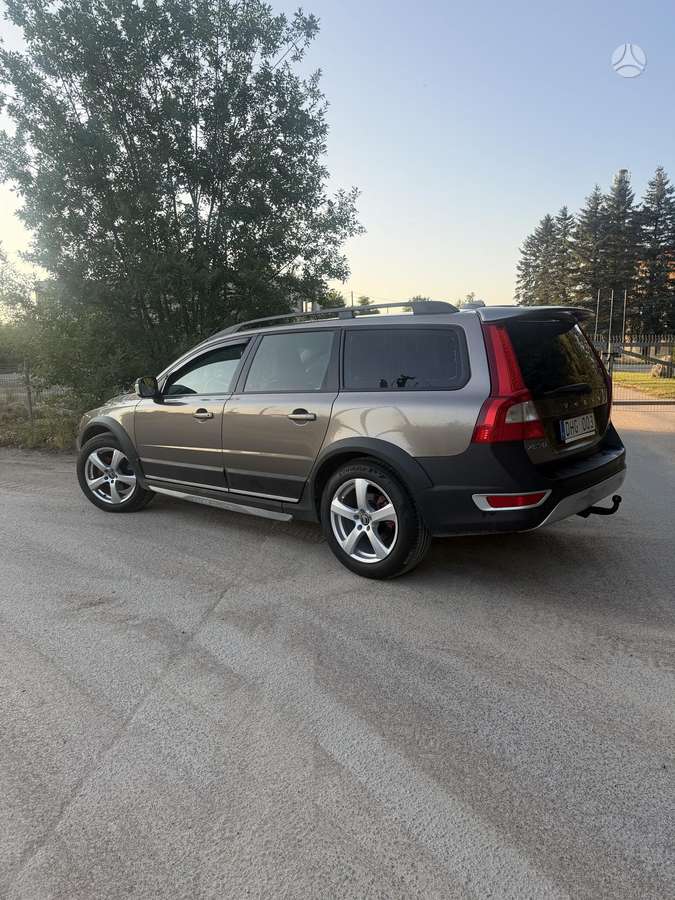 Volvo XC70 - 1