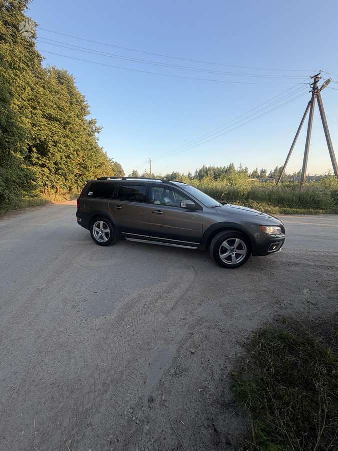 Volvo XC70, 2.4 l., wagon