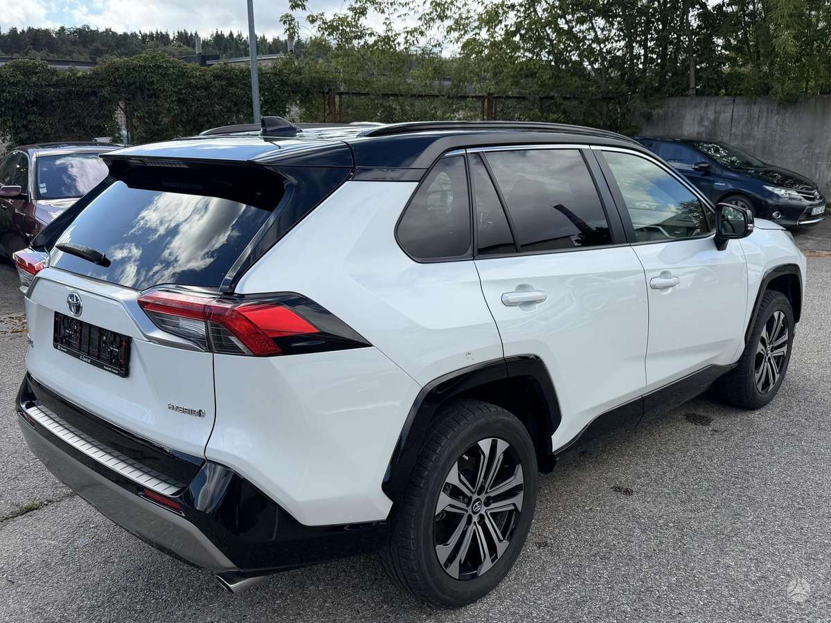 Toyota RAV4 - 8
