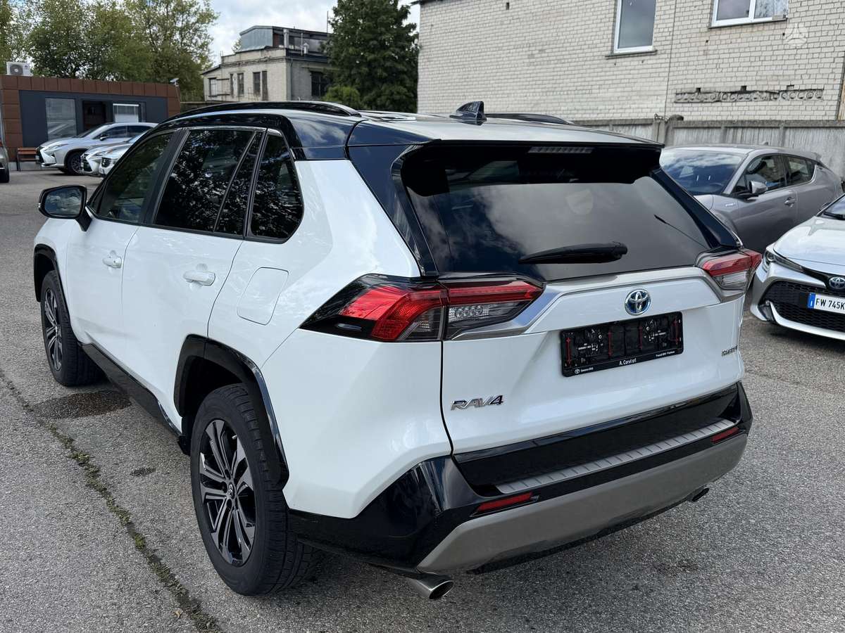 Toyota RAV4 - 11