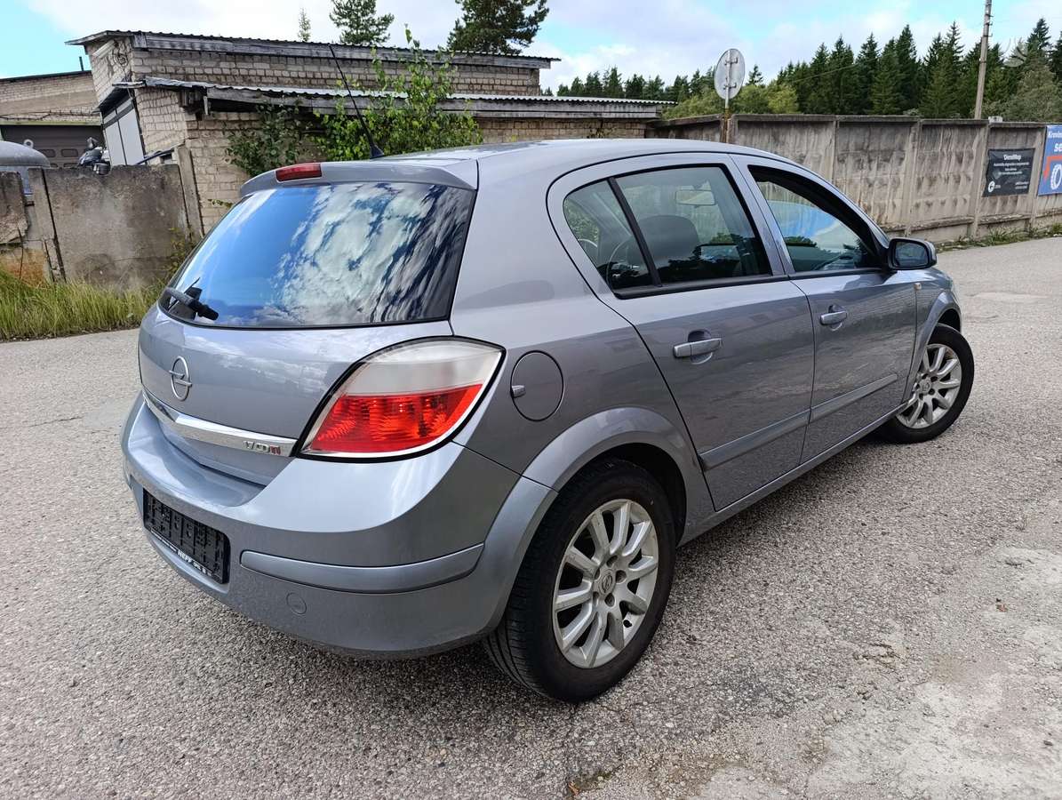 Opel Astra, 1.7 l., Хэтчбек