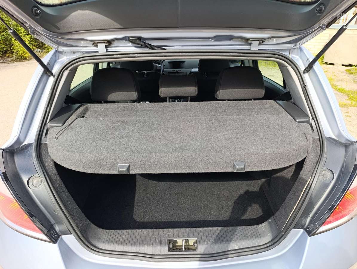 Opel Astra, 1.7 l., hatchback