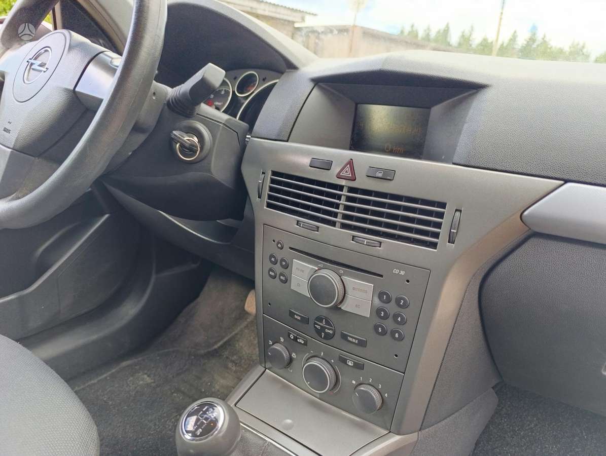 Opel Astra, 1.7 l., hatchback