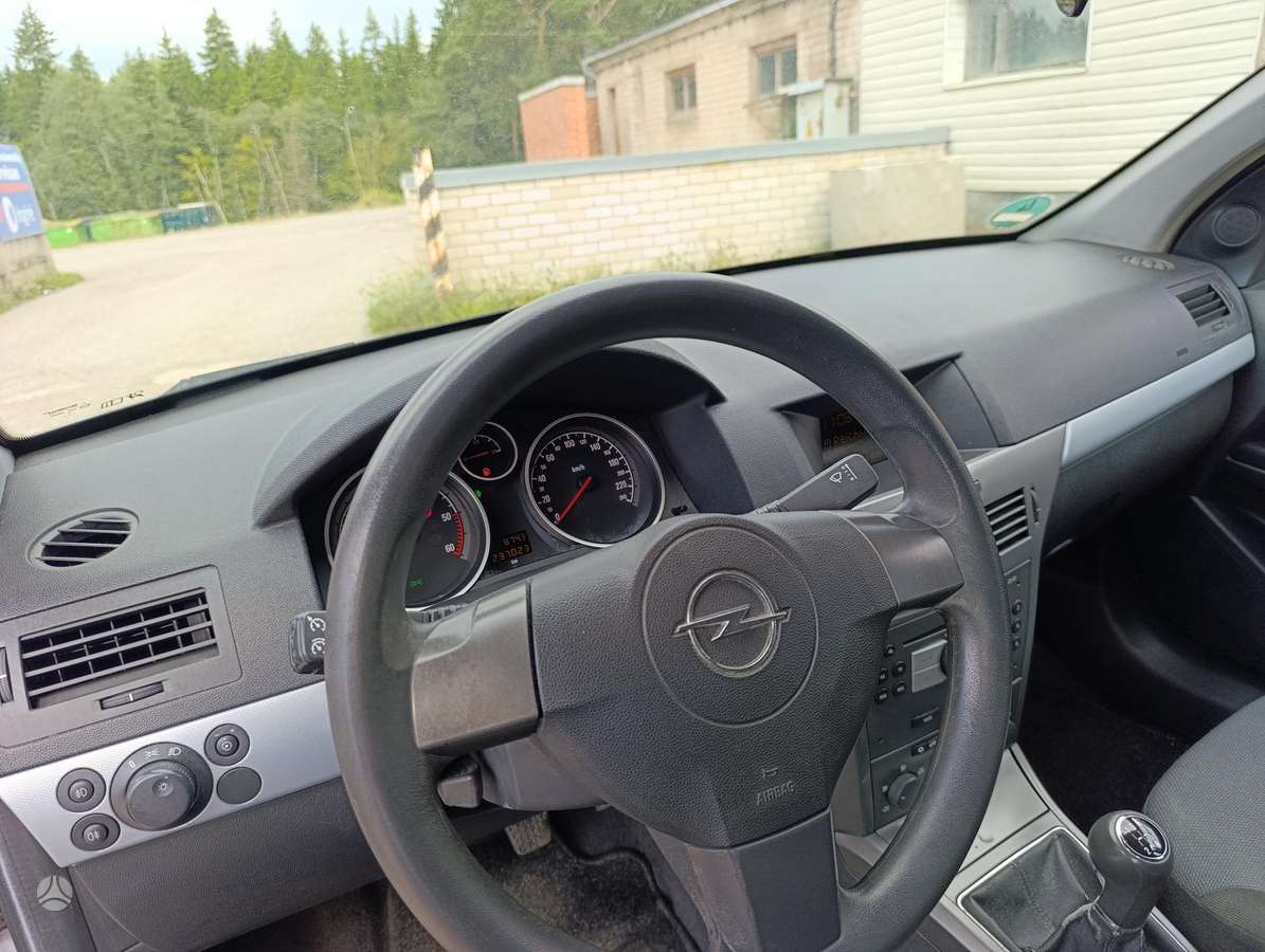 Opel Astra, 1.7 l., hatchback