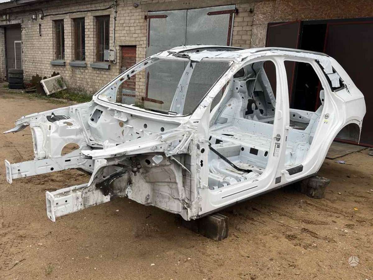 Audi Q5 Kėbulas dalimis