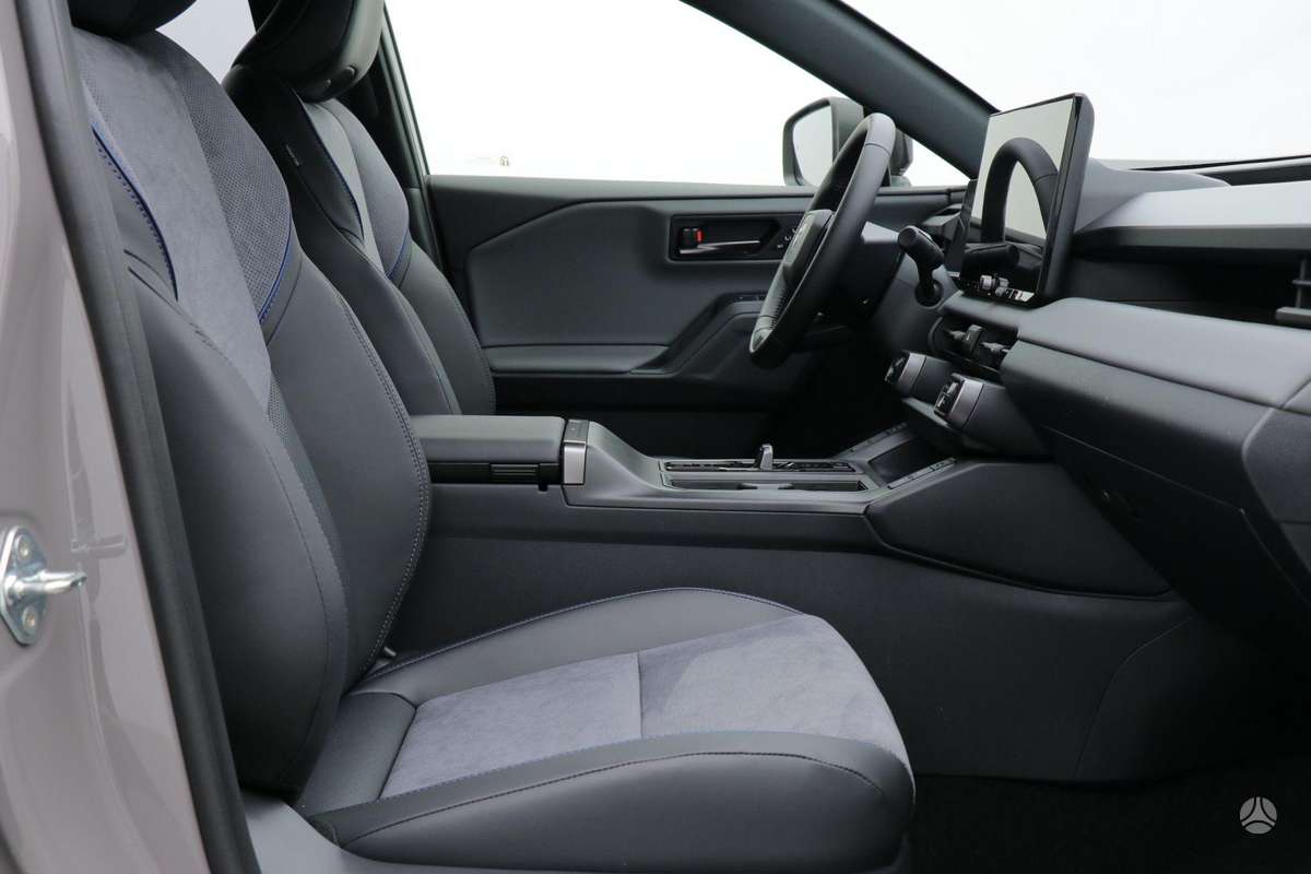 Toyota RAV4 - 9